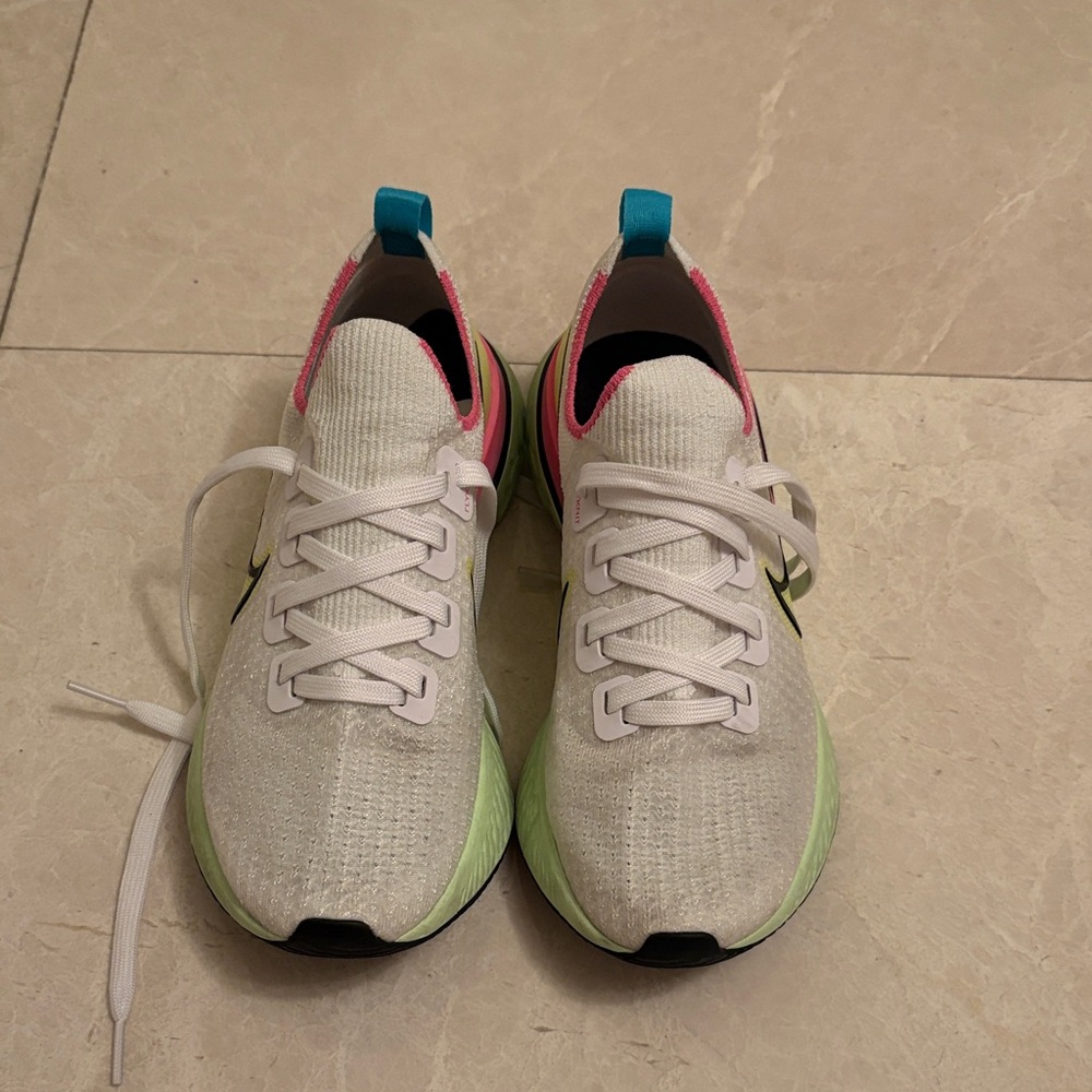 Nike White and Green Women's Sneakers